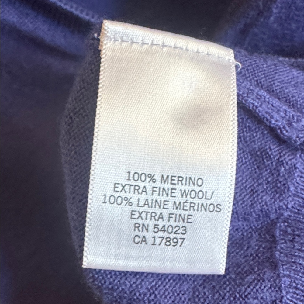Banana Republic Merino Wool Women's Indigo V-Neck Button Cardigan Sweater Preppy - Picture 5 of 6